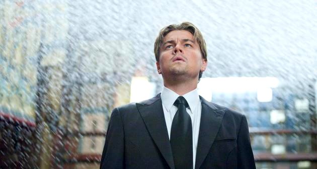 Dom Cobb, interpretado por Leonardo DiCaprio.