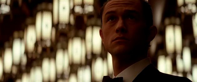 Arthur Joseph Gordon-Levitt juega.