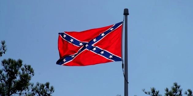 La bandera confederada.