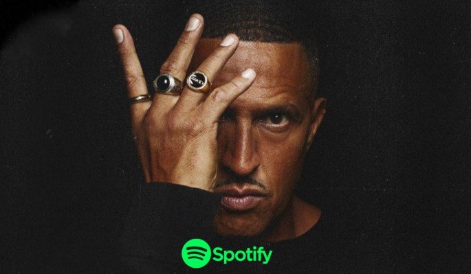 Afiche del podcast Mano Mano, de Mano Brown