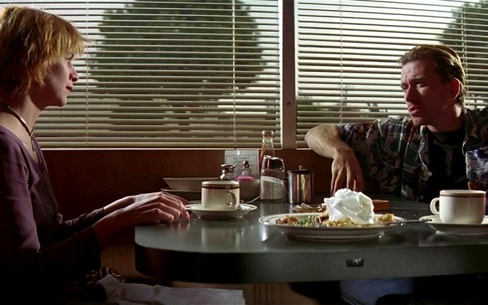 escena de apertura de ficción pulp